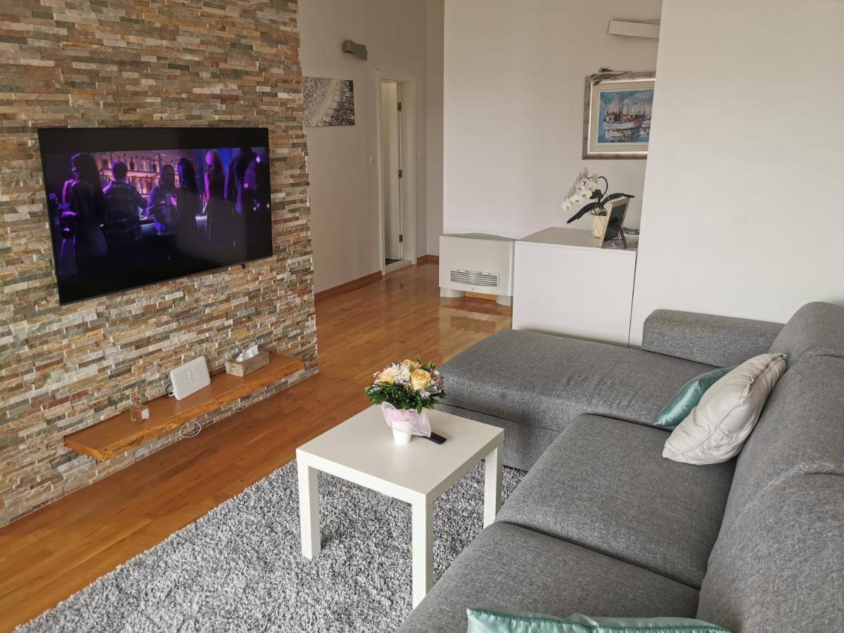 Apartments Dvor - Ap1, Ap2, Ap3 Baška Voda Dış mekan fotoğraf