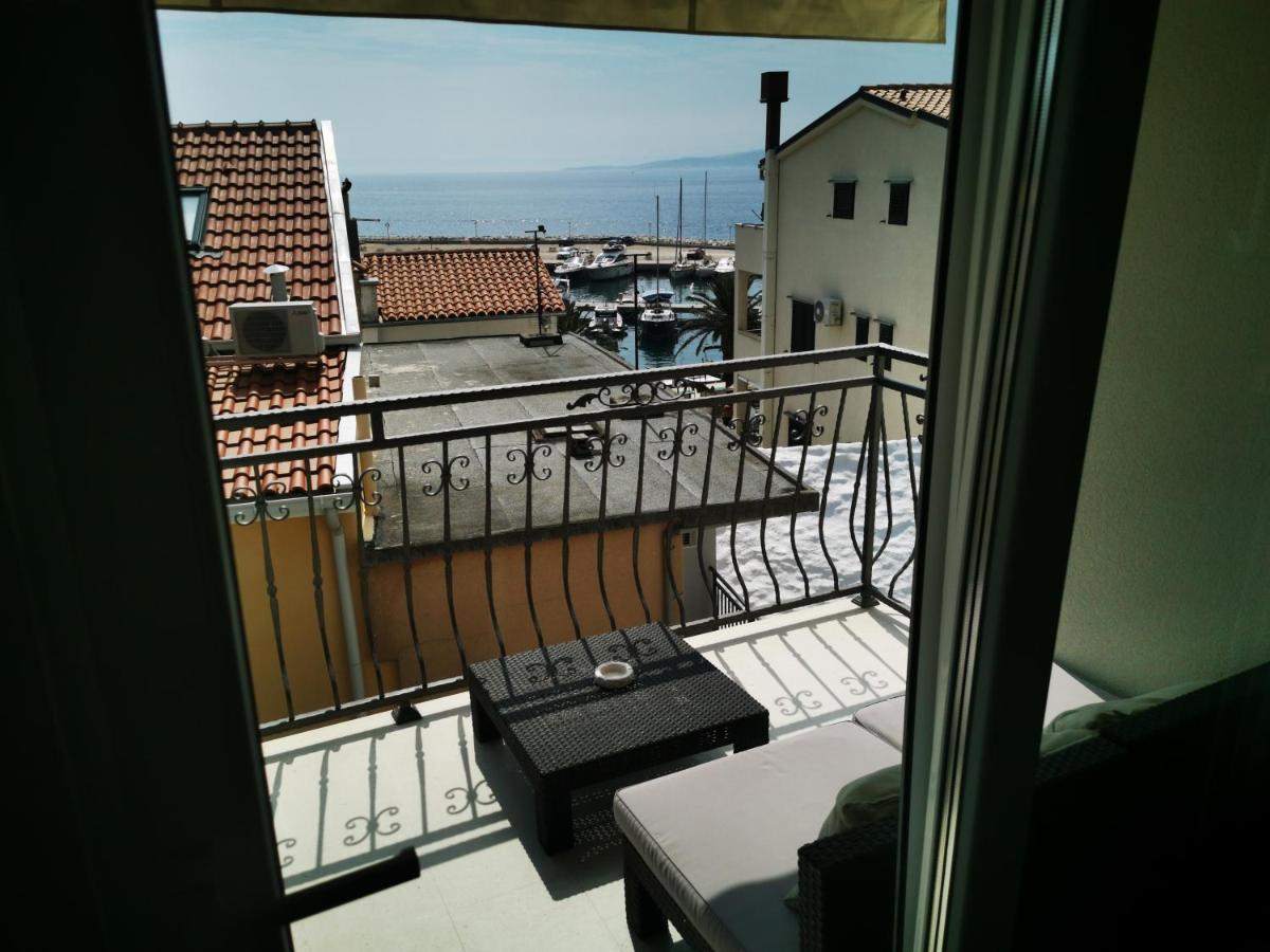 Apartments Dvor - Ap1, Ap2, Ap3 Baška Voda Dış mekan fotoğraf