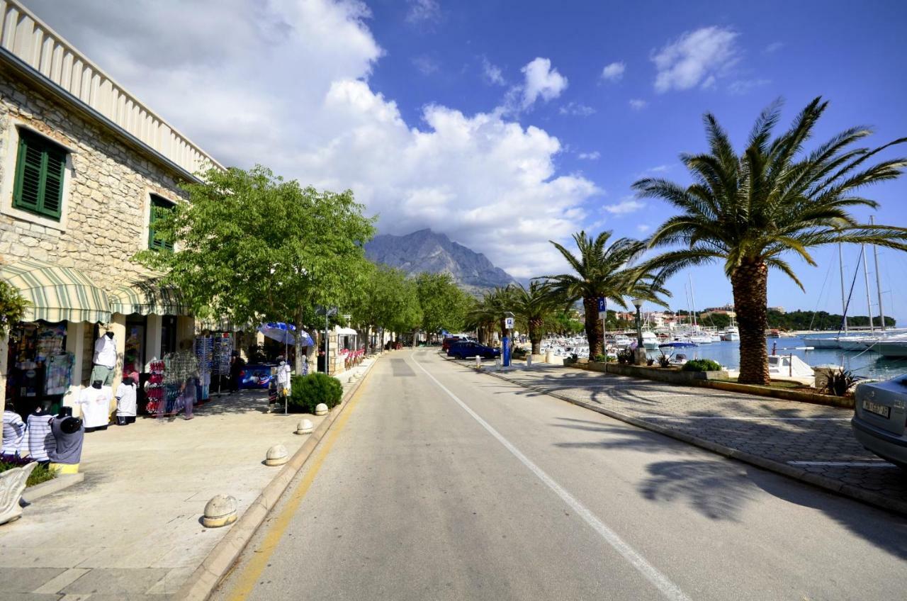 Apartments Dvor - Ap1, Ap2, Ap3 Baška Voda Dış mekan fotoğraf
