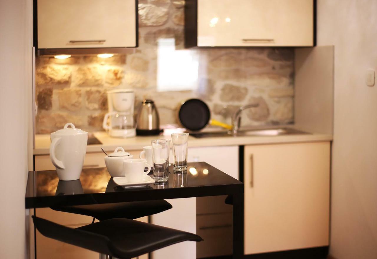 Apartments Dvor - Ap1, Ap2, Ap3 Baška Voda Dış mekan fotoğraf