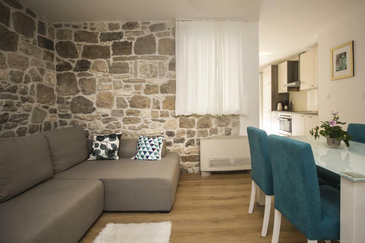 Apartments Dvor - Ap1, Ap2, Ap3 Baška Voda Dış mekan fotoğraf