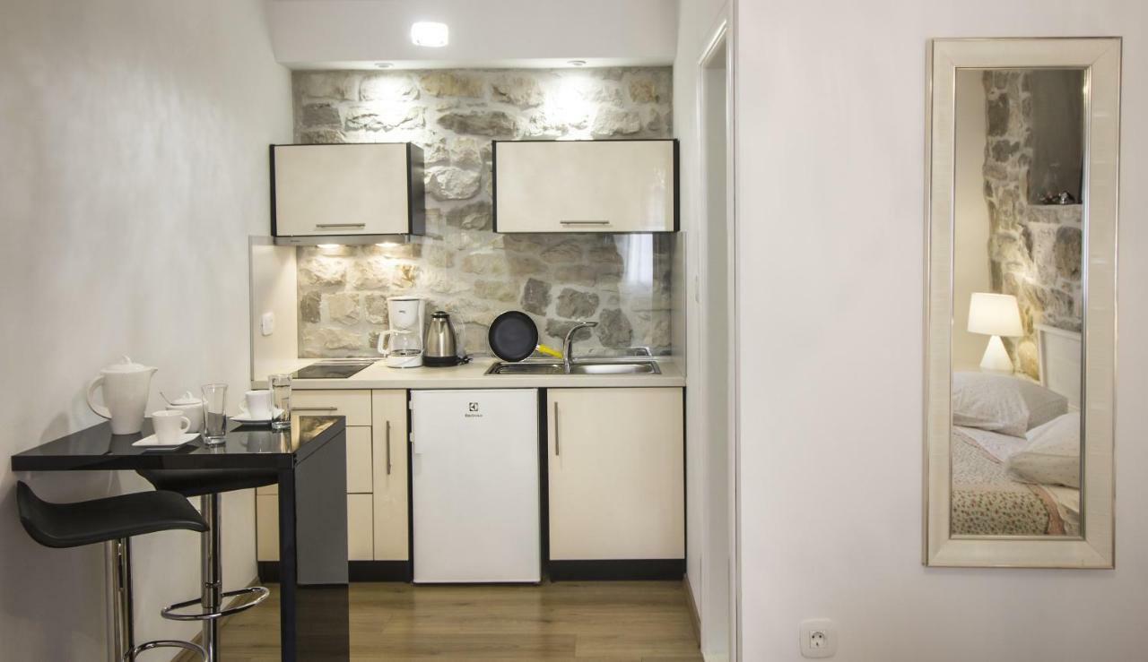 Apartments Dvor - Ap1, Ap2, Ap3 Baška Voda Dış mekan fotoğraf