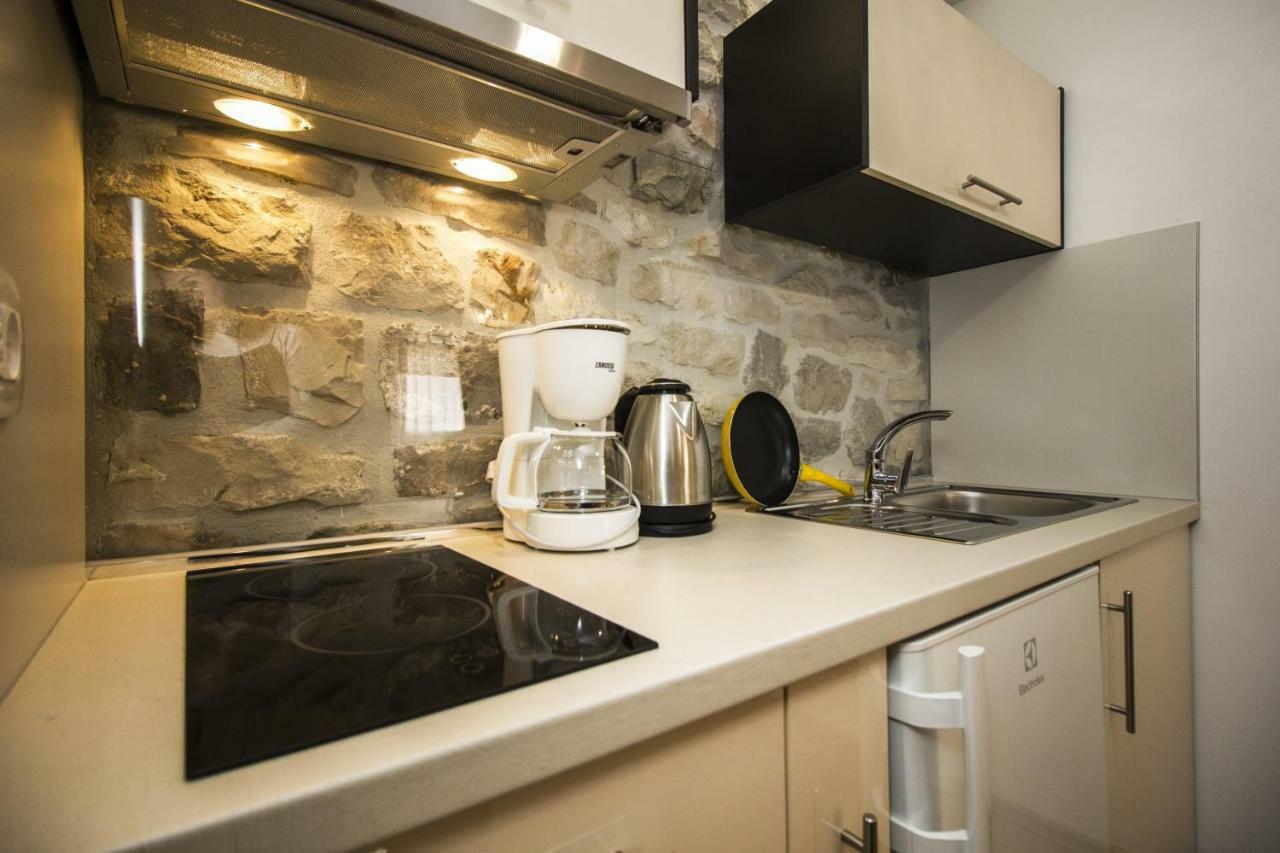 Apartments Dvor - Ap1, Ap2, Ap3 Baška Voda Dış mekan fotoğraf