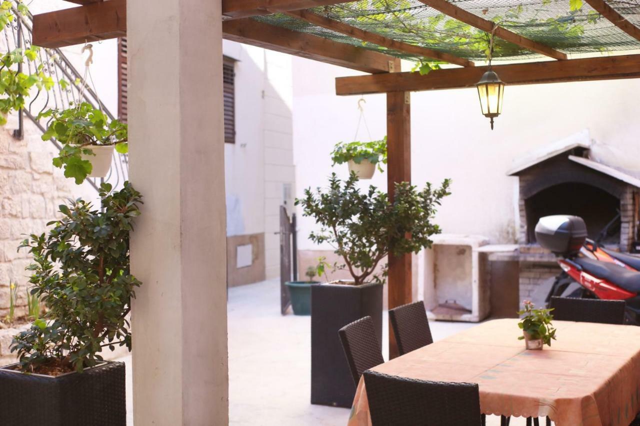 Apartments Dvor - Ap1, Ap2, Ap3 Baška Voda Dış mekan fotoğraf