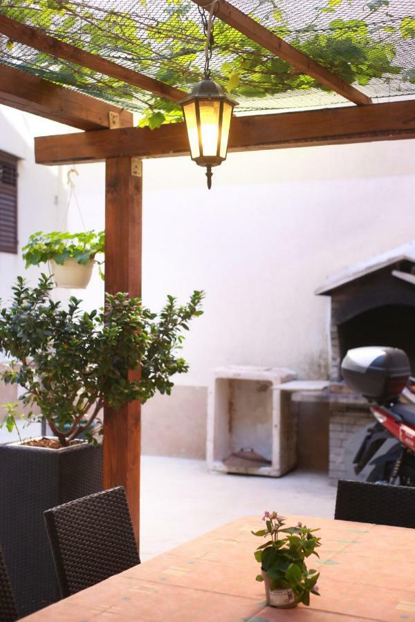 Apartments Dvor - Ap1, Ap2, Ap3 Baška Voda Dış mekan fotoğraf