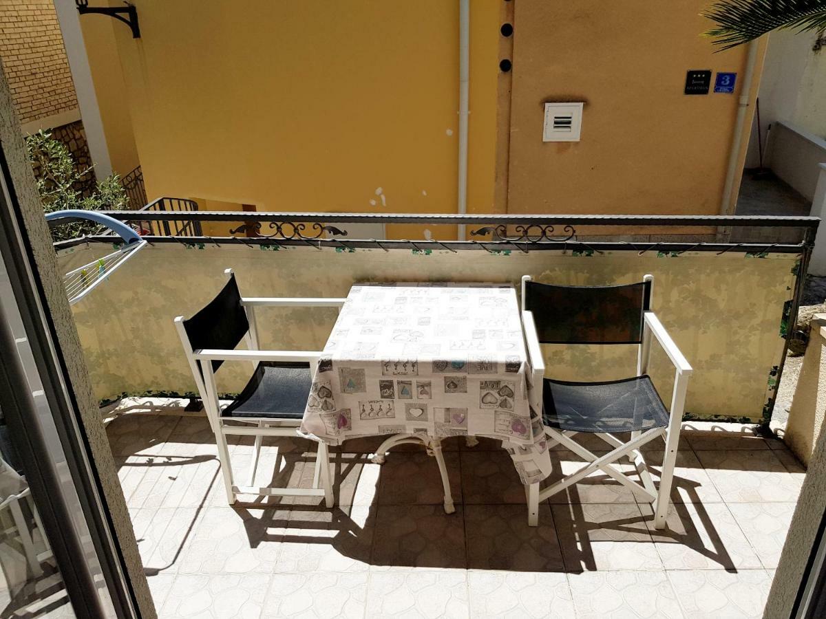 Apartments Dvor - Ap1, Ap2, Ap3 Baška Voda Dış mekan fotoğraf