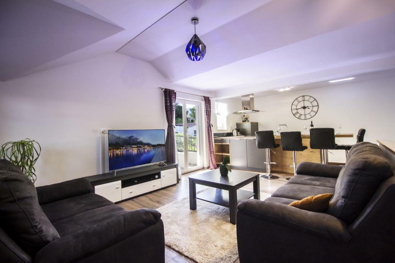 Apartments Dvor - Ap1, Ap2, Ap3 Baška Voda Dış mekan fotoğraf