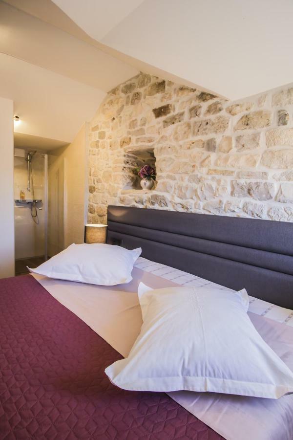 Apartments Dvor - Ap1, Ap2, Ap3 Baška Voda Dış mekan fotoğraf